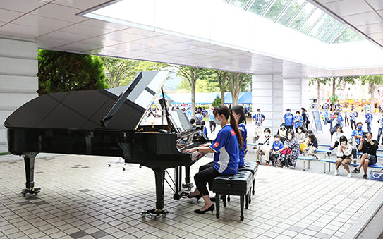 スポーツピアノ演奏