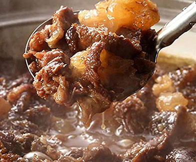 山形牛すじ煮込み