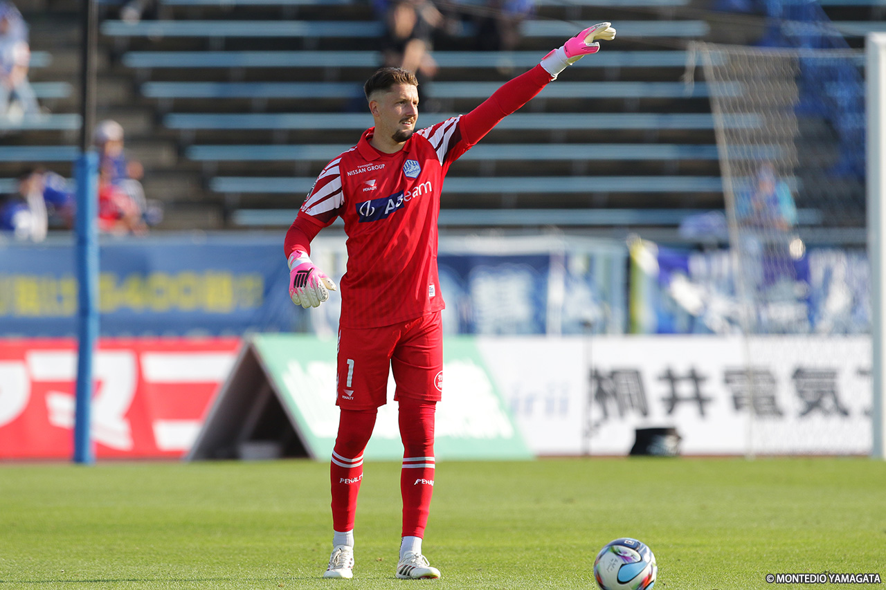 No.1 トーマス・ヒュワード=ベル 選手