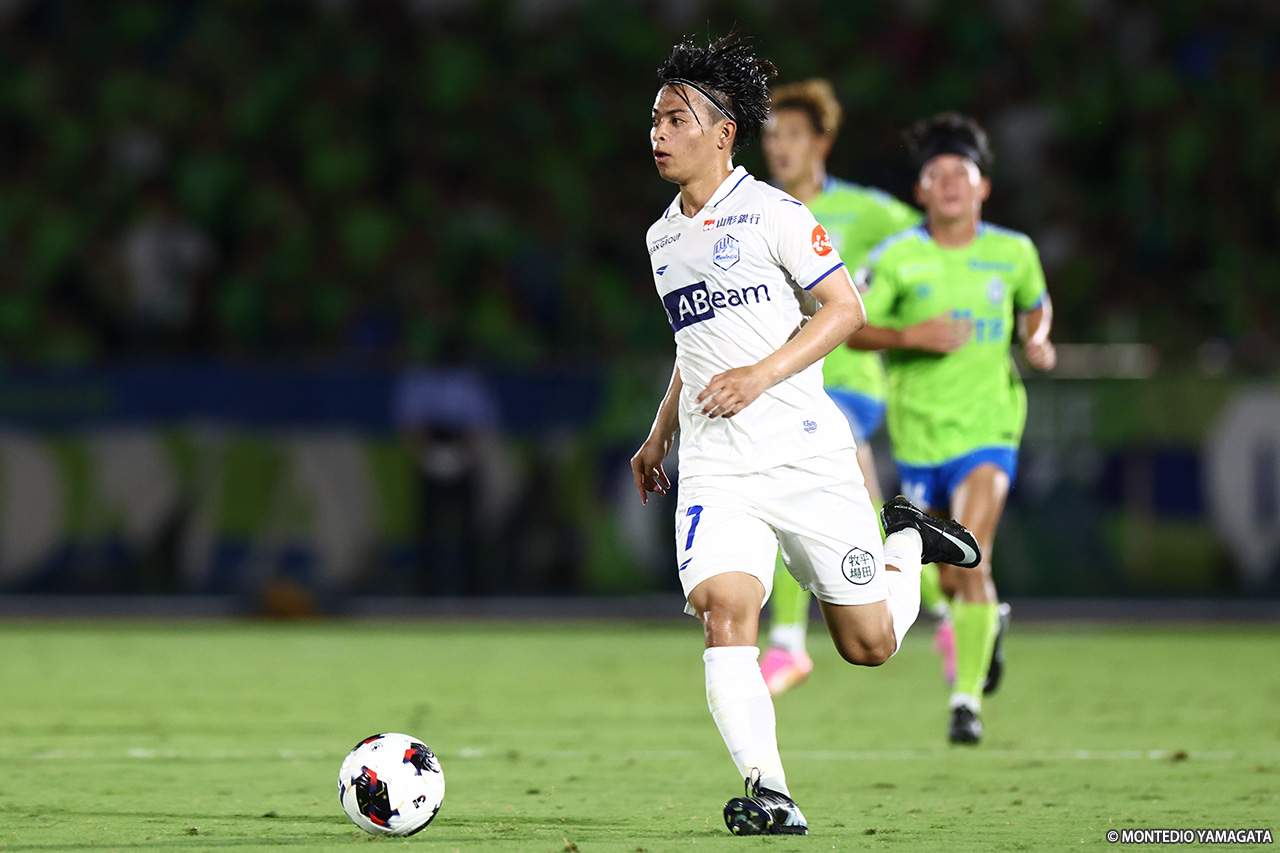 No.77 川名 連介 選手
